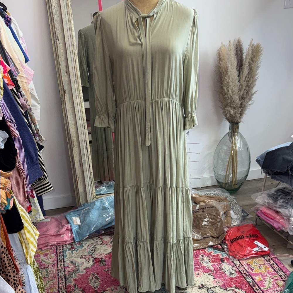 Chic Sage Green Long Sleeve Dress